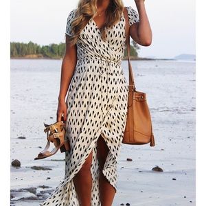 Shapes travel cream wrap dress